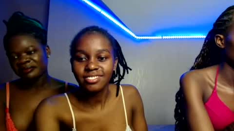 Snapshot of pretty_nyra chatting on June 2026 07:37:01 PM Nyra online show from June 2026 07:37:01 PM