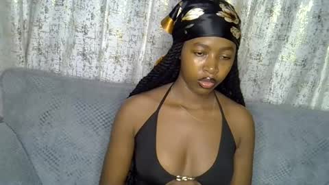 Snapshot of pretty_petite24 chatting on June 2026 07:29:02 AM pretty_petite24 online show from June 2026 07:29:02 AM