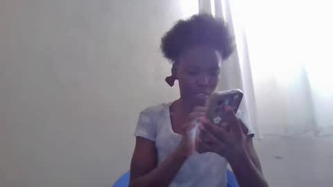 pretty_petite_ebony online show from November 2025 12:15:02 PM
