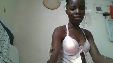 pretty_petite_ebony online show from January 2026 12:08:02 PM