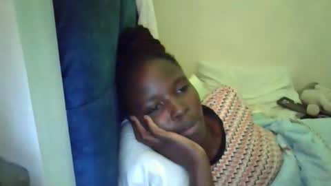 Snapshot of pretty_petite_ebony chatting on April 2026 08:01:01 AM pretty_petite_ebony online show from April 2026 08:01:01 AM