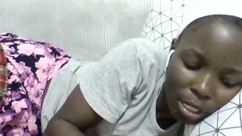 Snapshot of pretty_petite_ebony chatting on June 2026 01:15:02 AM pretty_petite_ebony online show from June 2026 01:15:02 AM