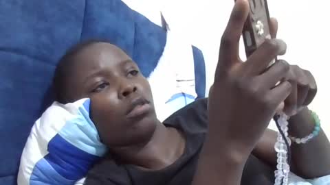 Snapshot of pretty_petite_ebony chatting on July 2026 01:18:01 AM pretty_petite_ebony online show from July 2026 01:18:01 AM
