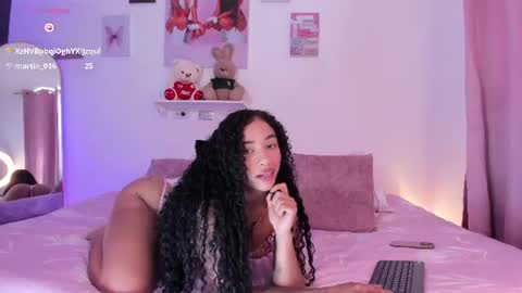 pretty_pettite online show from July 2026 07:39:01 PM