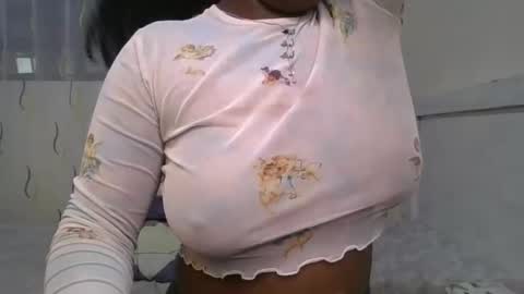 pretty_shila online show from November 2025 03:17:02 PM