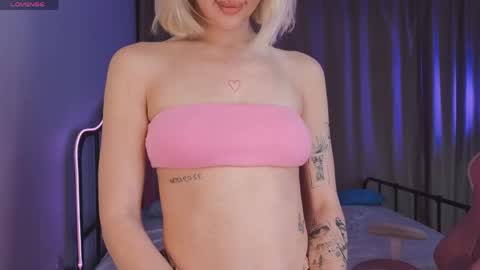 Snapshot of pretty_smile_baby chatting on May 2026 05:03:01 AM pretty smile baby online show from May 2026 05:03:01 AM