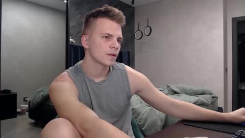 Justin online show from November 2025 04:57:01 AM