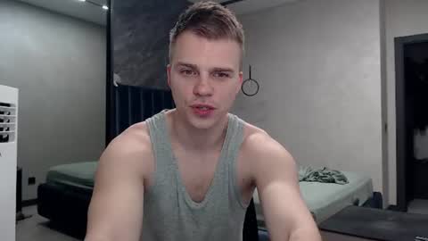 Snapshot of pretty_sweety chatting on July 2026 08:00:01 PM Justin online show from July 2026 08:00:01 PM