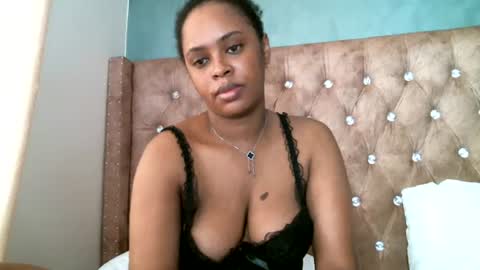 Snapshot of pretty_zii chatting on June 2026 09:15:01 AM zii online show from June 2026 09:15:01 AM