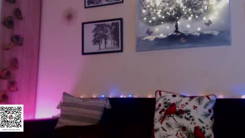 Snapshot of prettyalmaa chatting on December 2025 06:45:01 PM Alma online show from December 2025 06:45:01 PM