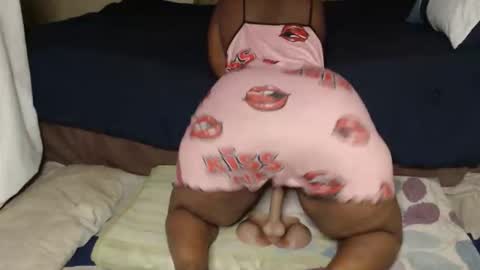 Snapshot of prettyblack25 chatting on June 2026 12:01:02 AM Cindy online show from June 2026 12:01:02 AM
