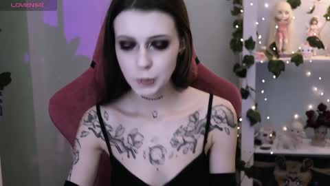 Violet online show from March 2026 10:05:02 PM