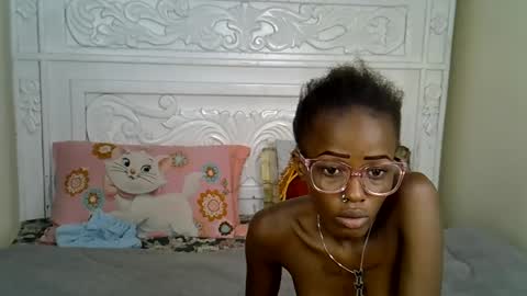 Bunny online show from December 2025 03:23:02 AM