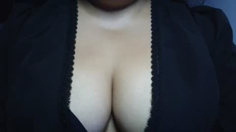 Snapshot of prettycarla_ chatting on July 2026 12:35:01 AM prettycarla online show from July 2026 12:35:01 AM