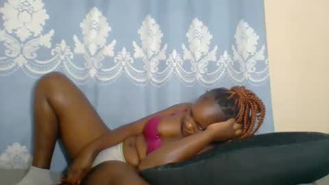 SHANIA online show from October 2025 12:03:01 PM