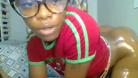 PrettyEla online show from February 2026 12:29:01 AM