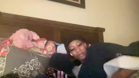 prettyfacefemale online show from February 2026 02:34:02 AM