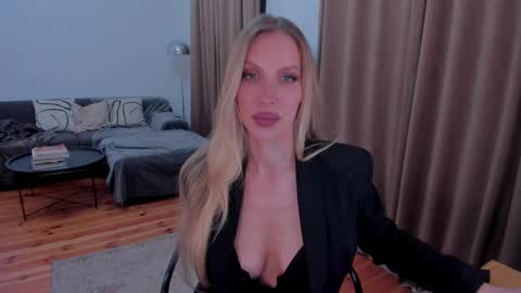 Eva online show from May 2026 12:18:01 AM