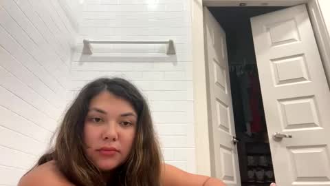 prettylatinamomma01 online show from November 2025 01:06:01 AM