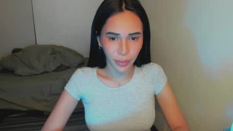 Snapshot of prettylittlewifeyy chatting on April 2026 03:20:01 PM Your wifey online show from April 2026 03:20:01 PM