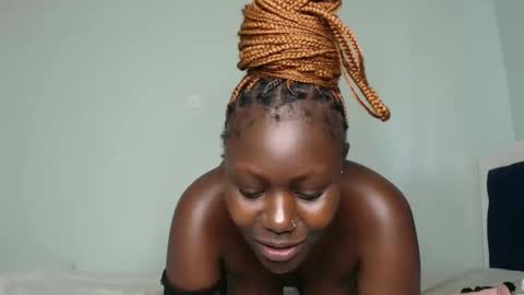 Lizzy online show from January 2025 08:08:02 AM