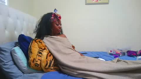 prettylondond online show from July 2026 01:48:01 PM