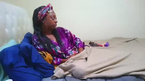 prettylondond online show from July 2026 07:45:01 PM