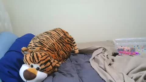 prettylondond online show from July 2026 08:52:02 PM