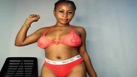 Snapshot of prettylove5 chatting on May 2026 10:00:02 AM evelyn online show from May 2026 10:00:02 AM