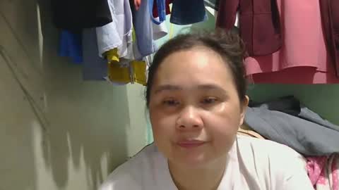 Snapshot of prettynhing chatting on December 2024 04:20:02 AM Nhing online show from December 2024 04:20:02 AM