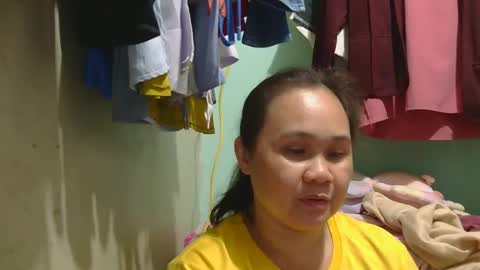 Snapshot of prettynhing chatting on December 2024 01:47:01 PM Nhing online show from December 2024 01:47:01 PM