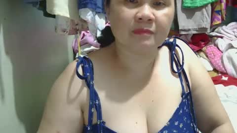Snapshot of prettynhing chatting on January 2025 11:43:02 AM Nhing online show from January 2025 11:43:02 AM