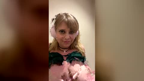 Snapshot of prey4u chatting on April 2026 08:03:01 PM prey4u online show from April 2026 08:03:01 PM