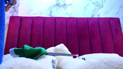 PRINCEPOPPY  online show from December 2025 04:25:02 PM