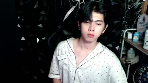 Snapshot of princecalix chatting on May 2026 05:01:02 AM princecalix online show from May 2026 05:01:02 AM