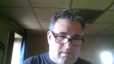 johnny online show from October 2025 05:09:02 PM