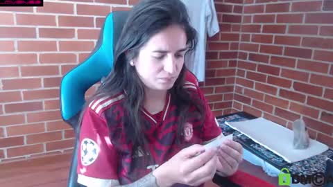 Snapshot of princesa_leia_zathur chatting on July 2026 01:47:01 PM Leia online show from July 2026 01:47:01 PM