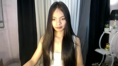 Snapshot of princess_luxe chatting on February 2026 11:31:02 AM Cutie Princess online show from February 2026 11:31:02 AM