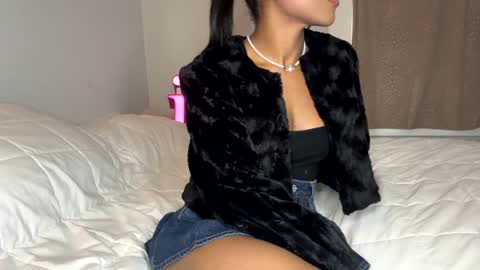 Princess Aleah online show from December 2024 07:32:02 PM