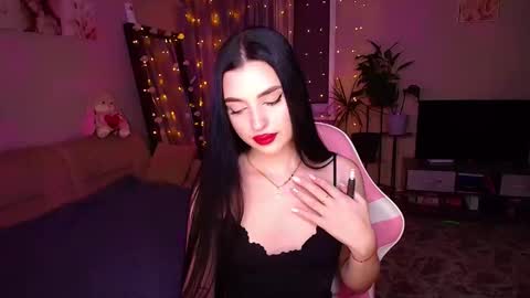 princessamira1 online show from December 2025 04:45:01 PM