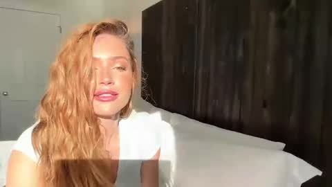 Snapshot of princessbbgirl chatting on February 2025 09:10:01 PM princessbbgirl online show from February 2025 09:10:01 PM