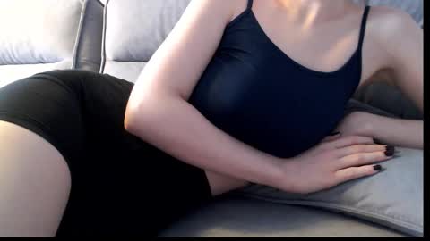 Kris3 online show from November 2025 05:07:02 AM