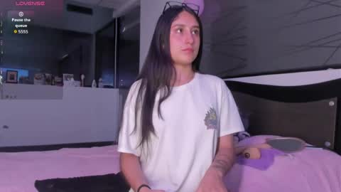 Valentina online show from April 2026 10:13:02 PM