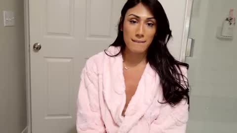 Snapshot of prinxessally chatting on March 2025 05:03:02 AM Prinxessally online show from March 2025 05:03:02 AM