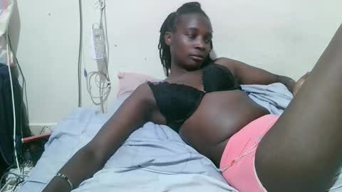 pritty_amber online show from March 2026 07:25:01 AM