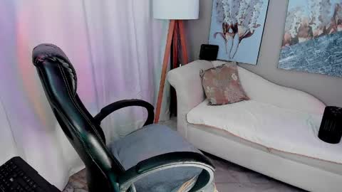 Priya Rose online show from April 2026 06:04:02 PM