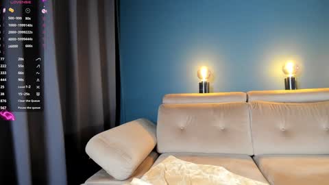 Raven  but you can call me sweetie or honey too  online show from January 2025 06:56:02 PM