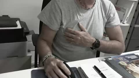 Snapshot of proplan chatting on May 2026 04:04:02 PM mature hairy guy online show from May 2026 04:04:02 PM