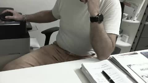 Snapshot of proplan chatting on May 2026 03:42:01 PM mature hairy guy online show from May 2026 03:42:01 PM