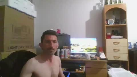 Mariusz online show from April 2026 11:57:01 PM